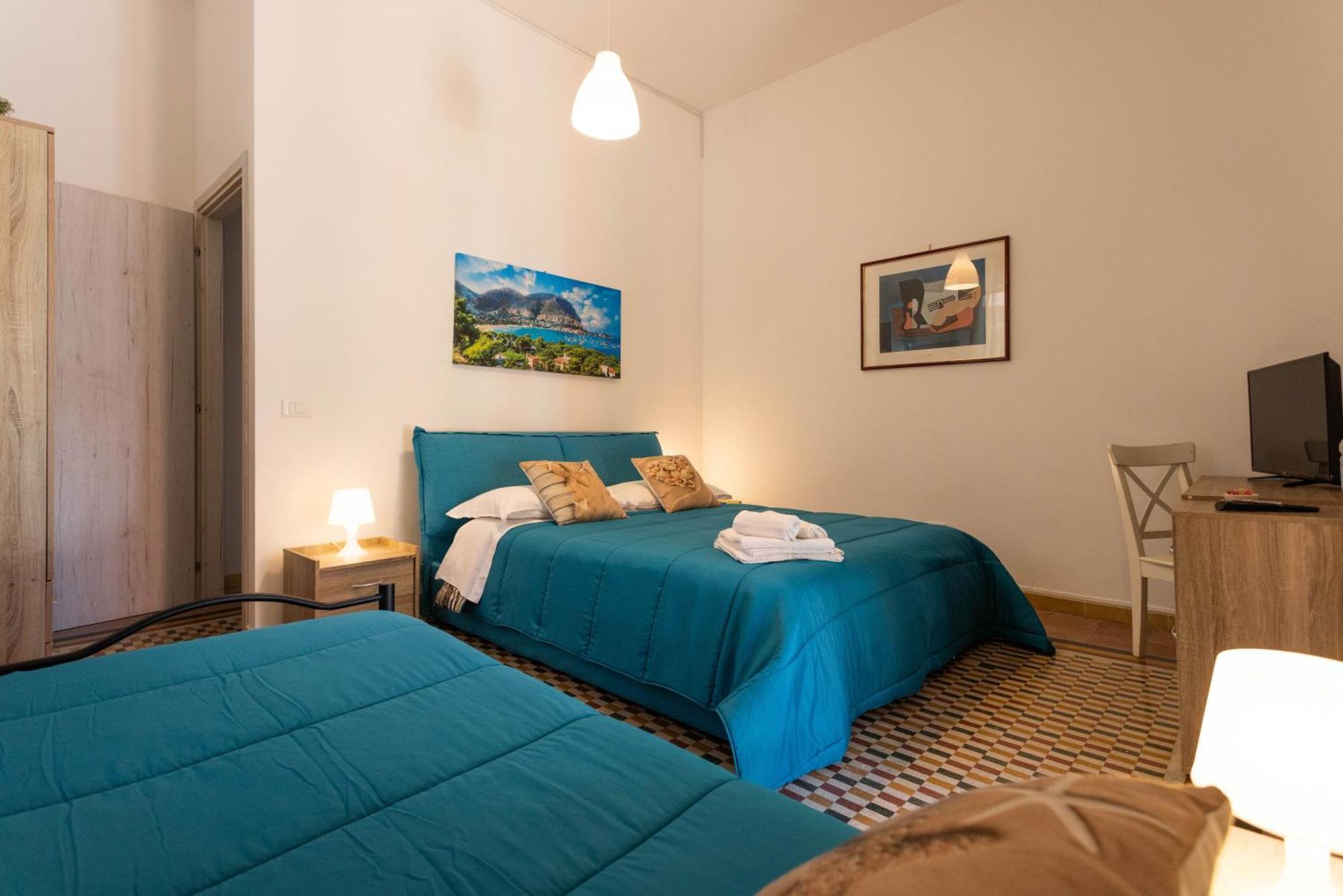 House Eraclea * Mondello