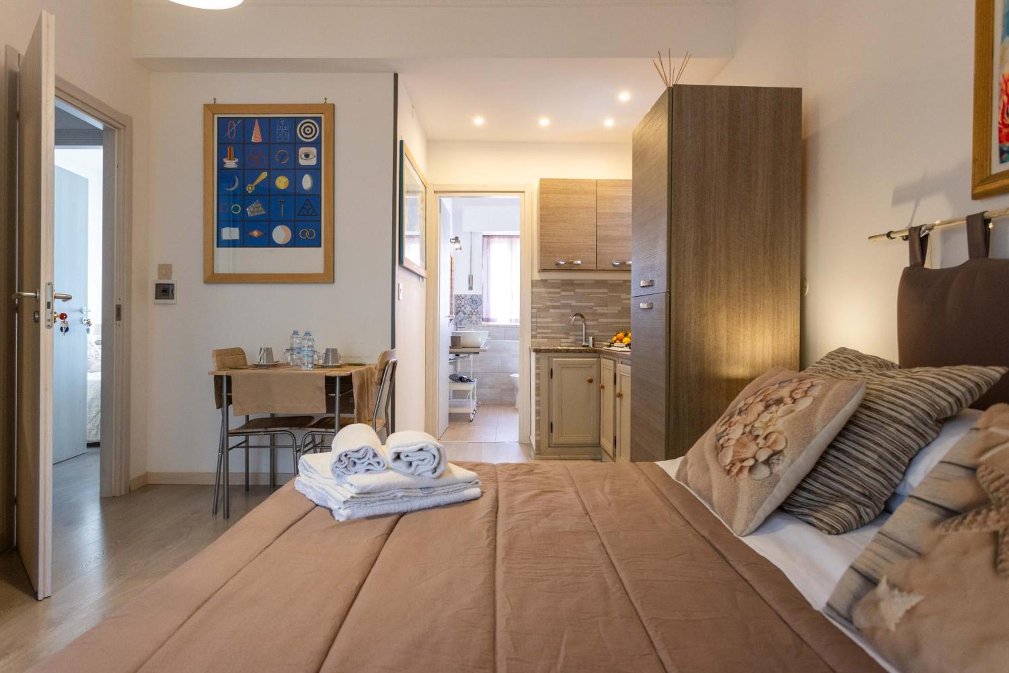 House Eraclea Affittacamere Mondello